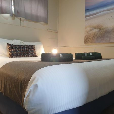 Smerdon Lodge Motel Хоршам Экстерьер фото